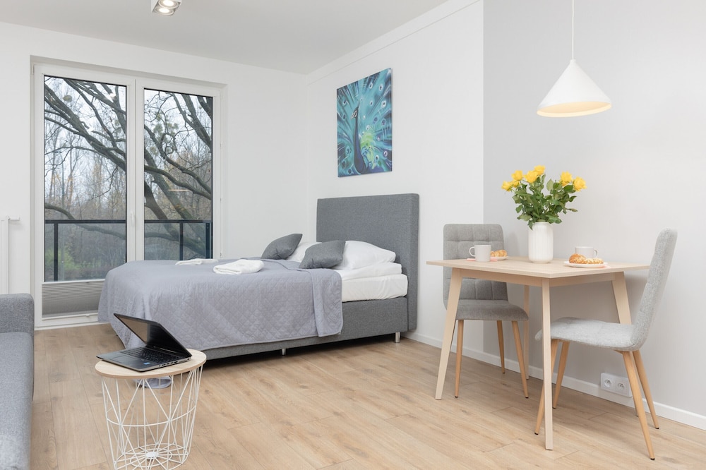 Nocznickiego Studios, Balcony by Renters view 4