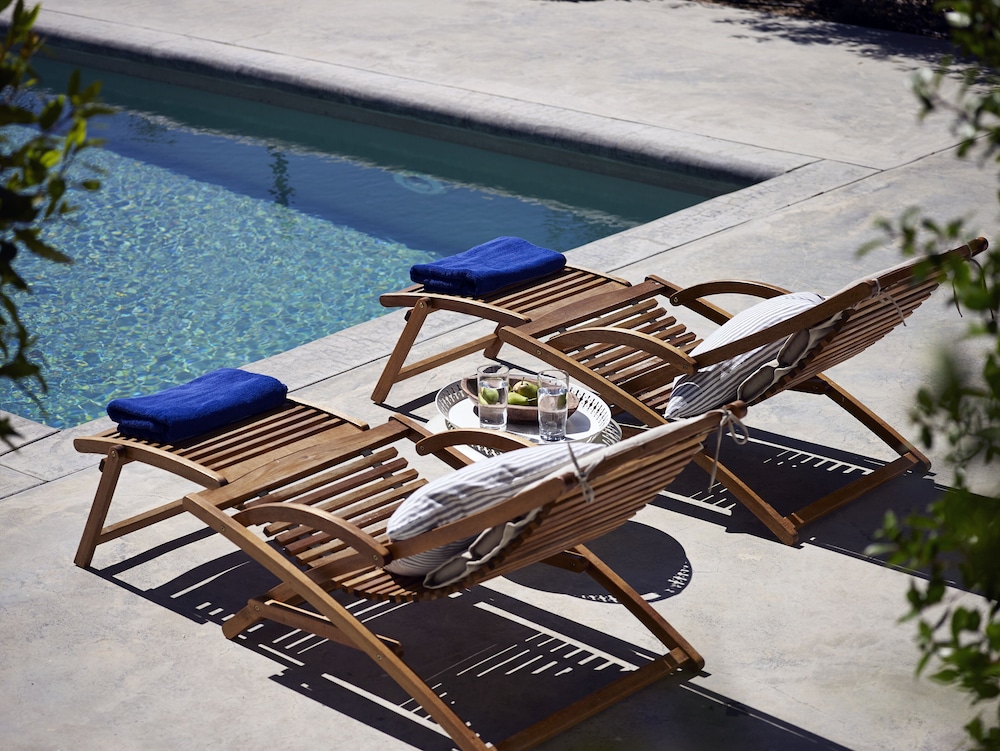 Kea Village Suites & Villas
