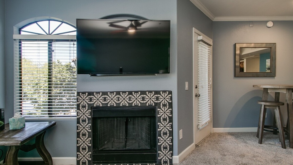 New Listing! Remodeled Condo in North Scottsdale!