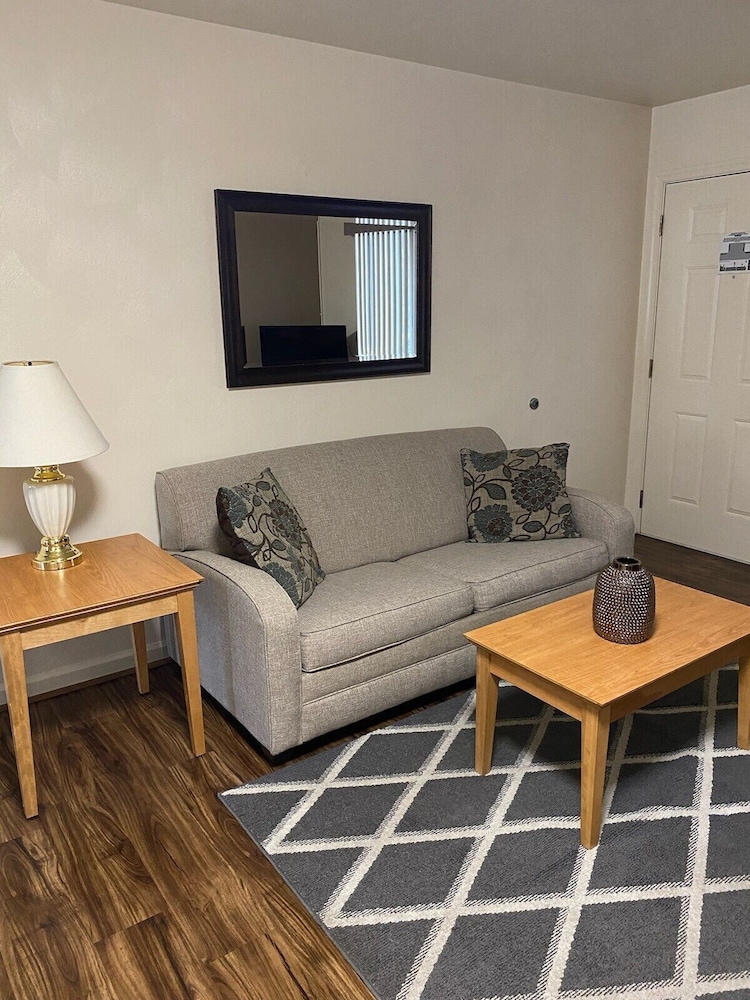 Affordable Corporate Suites of Salem