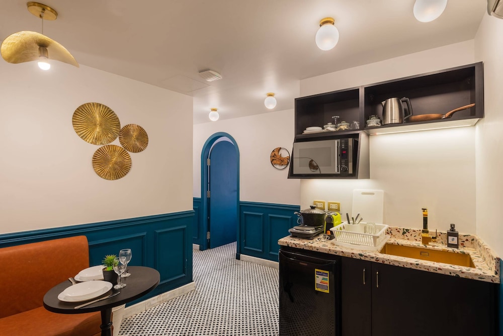 The Neat Nostalgic 2bdr Apt. @ Cairo's Downtown