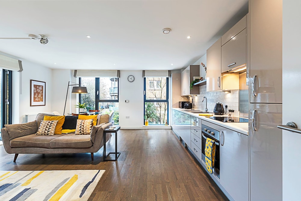 Spacious and Trendy Shoreditch Flat