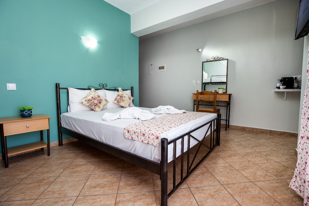 Famelia Studios Lampiris