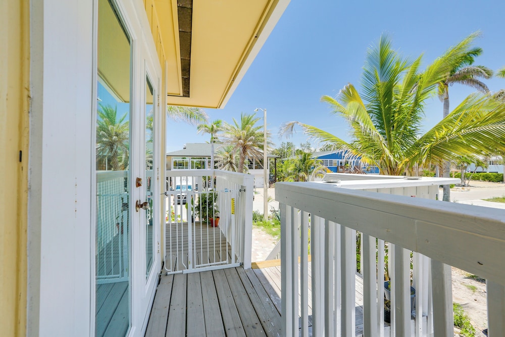 Steps to Shore: Sunny Fort Myers Beach Escape!