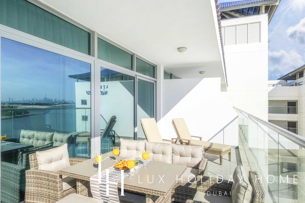 LUX Holiday Home - Azure Residence 2