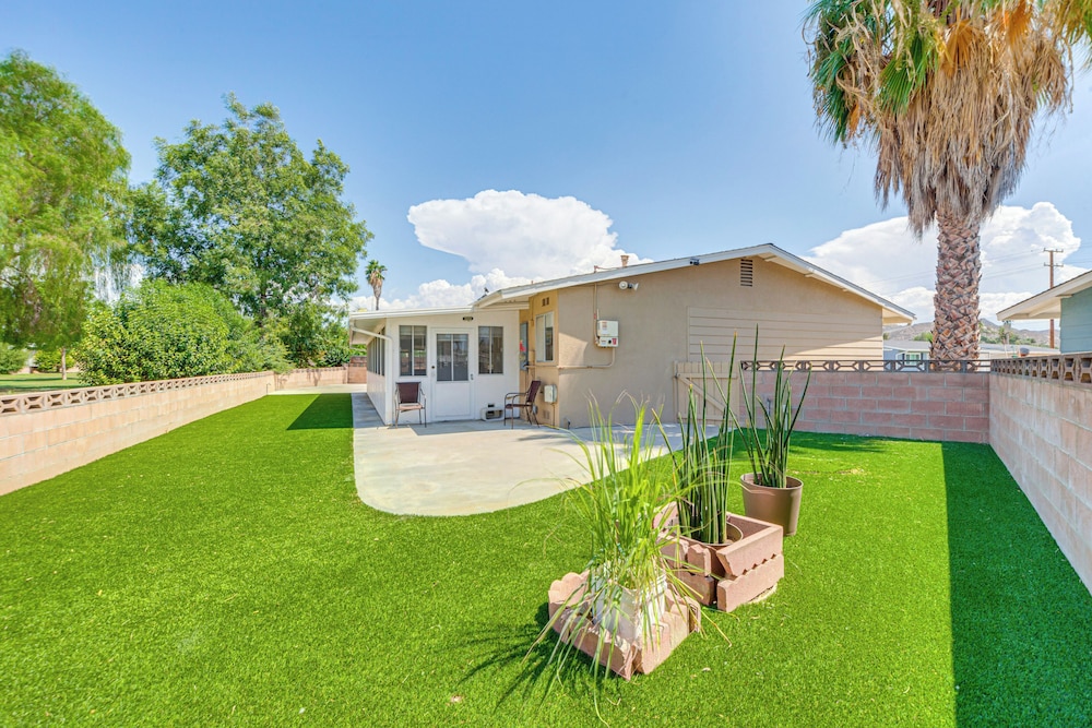 Hemet Retreat w/ Peak Views + 2 Saunas