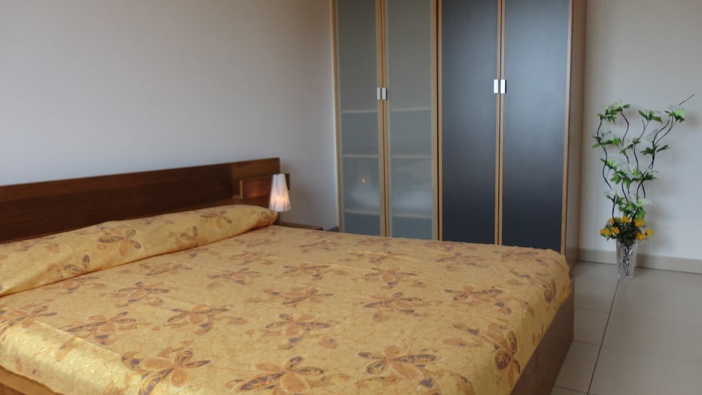 Photo 65
