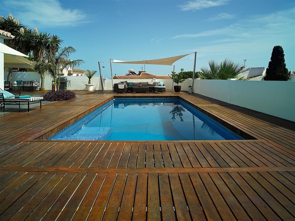 Marbella Vacations - Great Beach Side Villa - Semi Heated Pool - Property Image 11