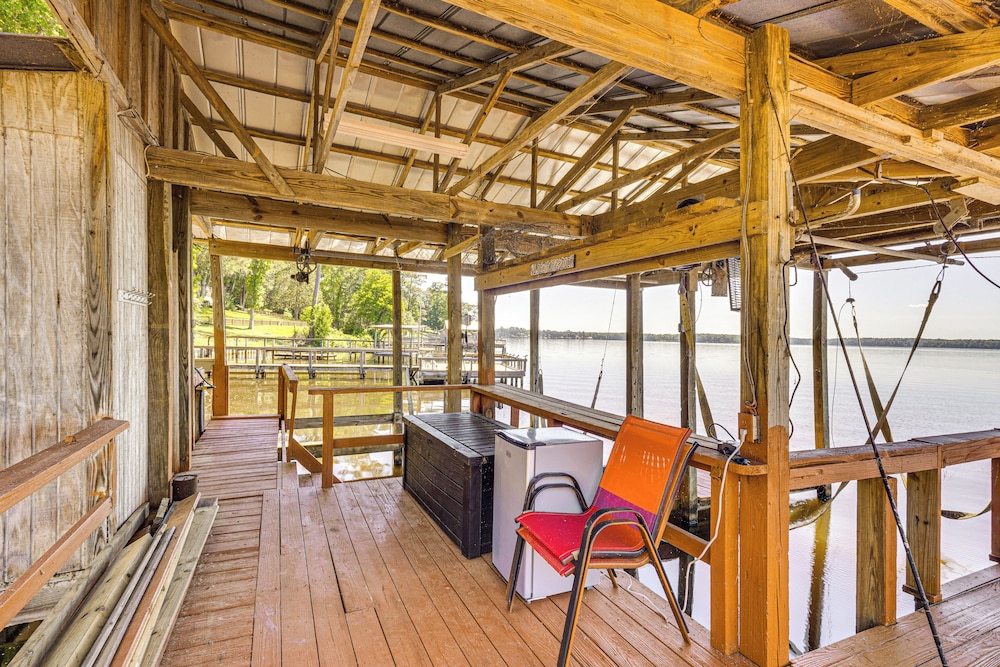 Lake Talquin Cabin: Close to FSU & Quincy!