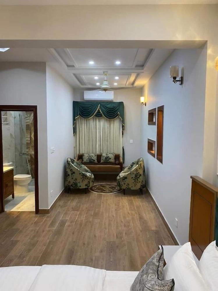 Canadian Inn Islamabad view 5