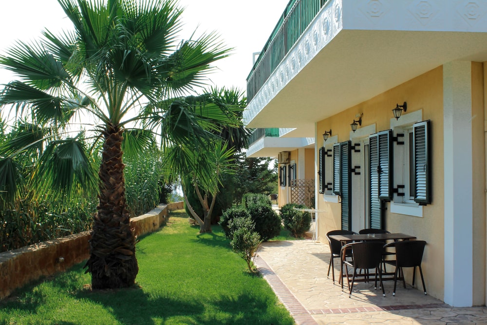 Theros Retreat view 2