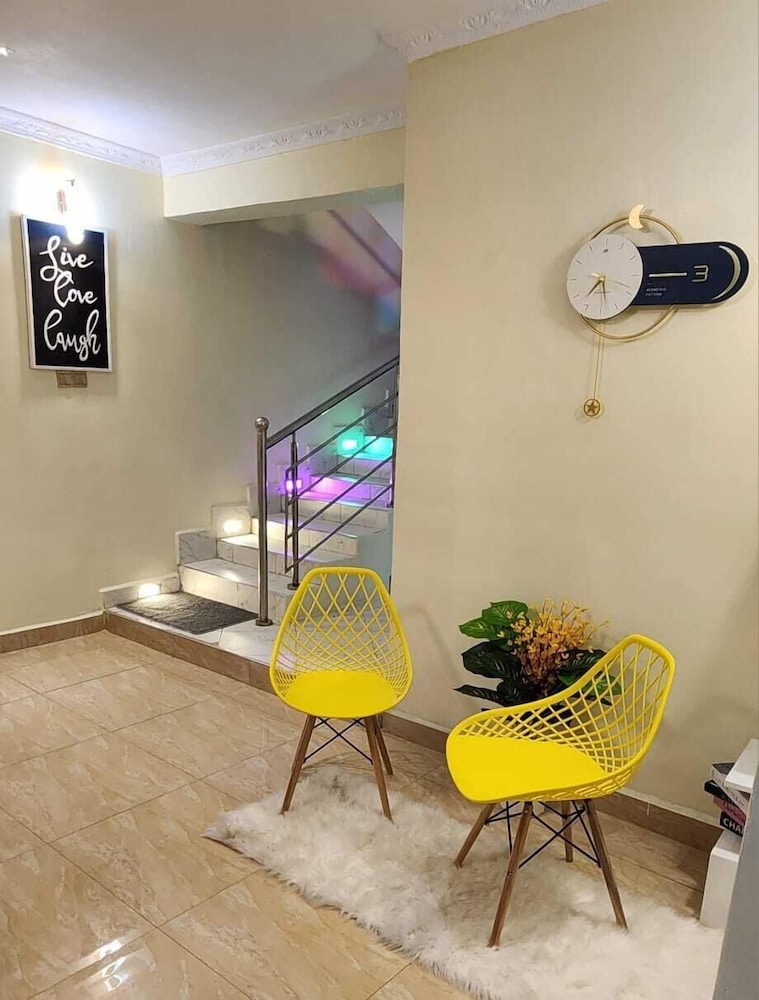 Lux Suites Vacanza Homes Nakuru