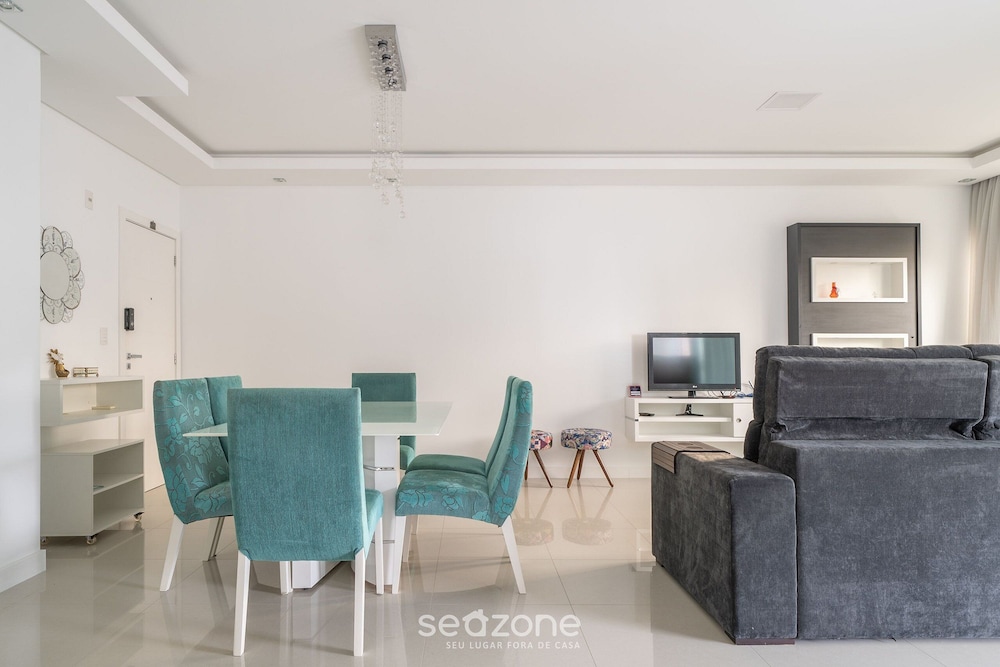 3BR Apt w/ BBQ 300m From the Beach Ivt1301