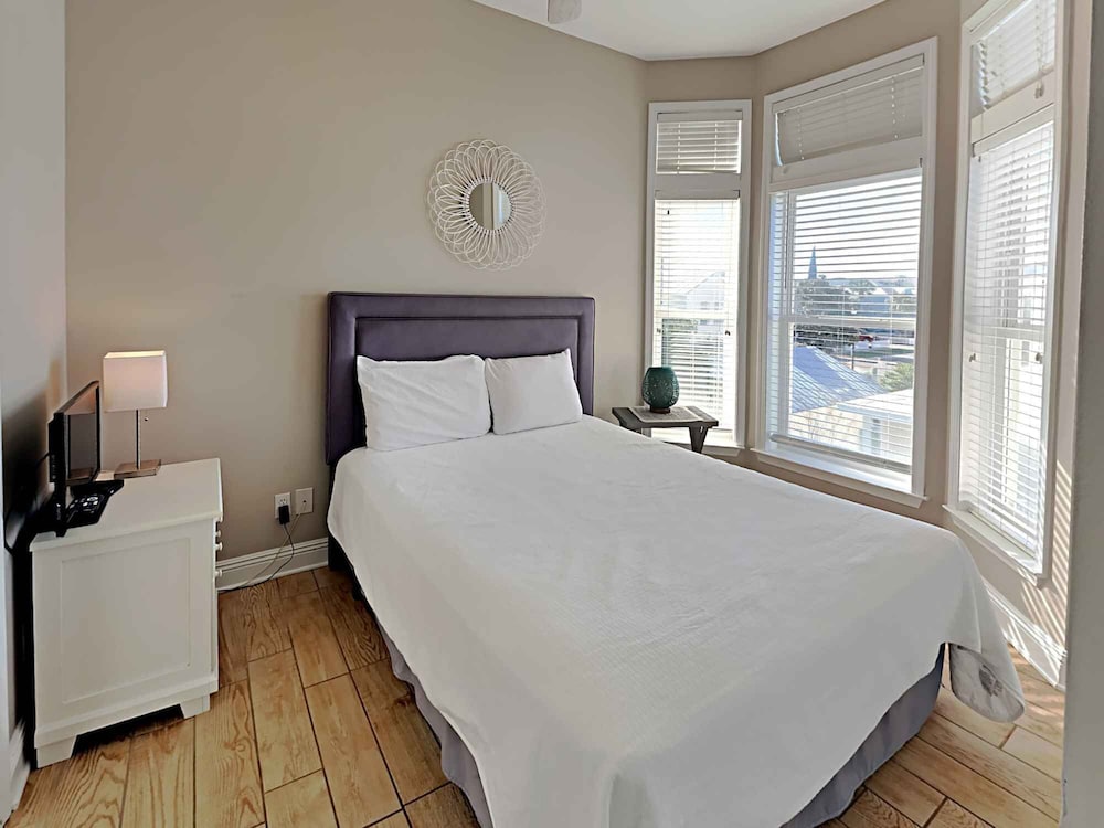 Reality Break by Southern Vacation Rentals view 2