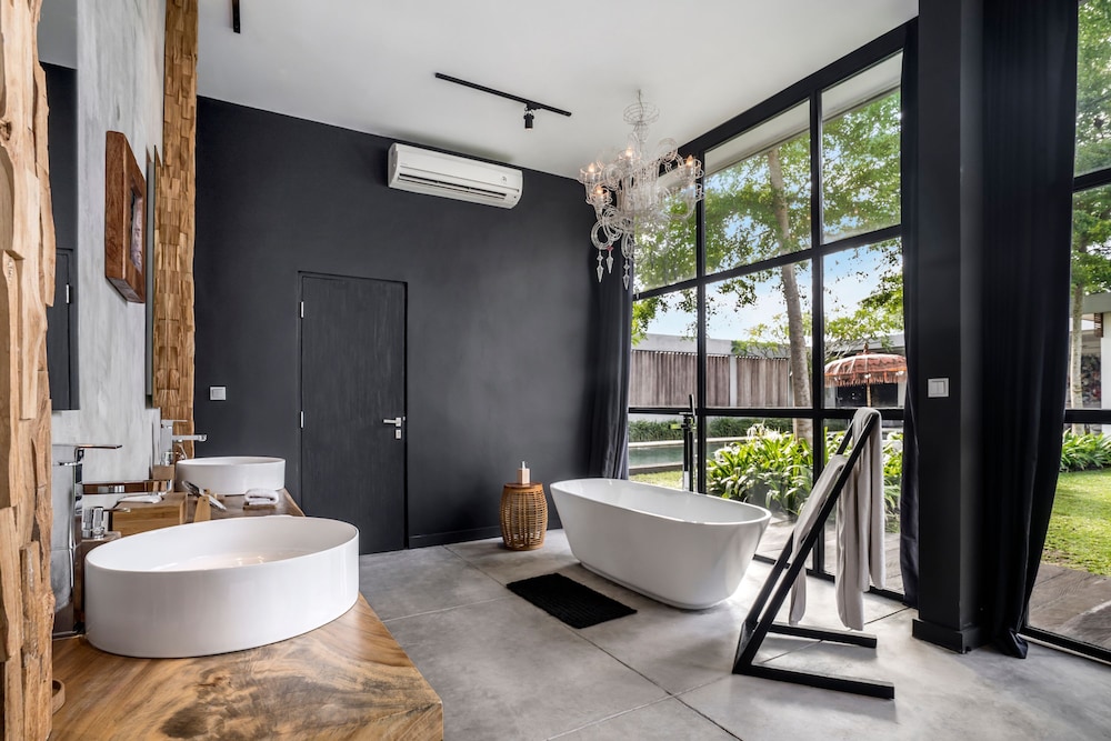 Loft Volcano by Alfred in Bali - Stylish 2 BR Loft w Pool Garden Ricefields View