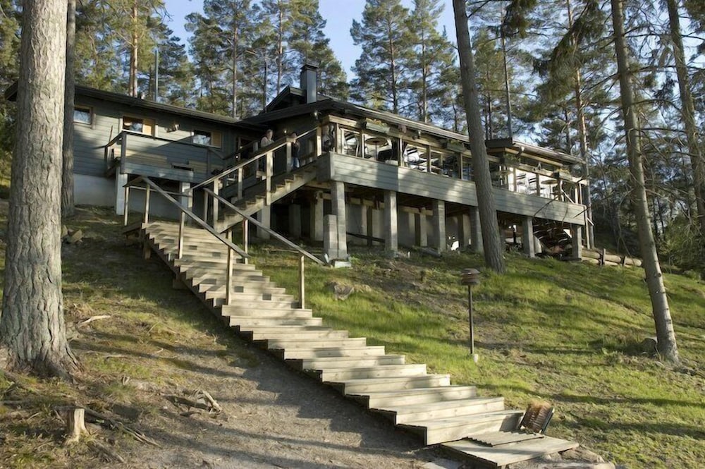 Äijälän Rusti Paratiisisaari