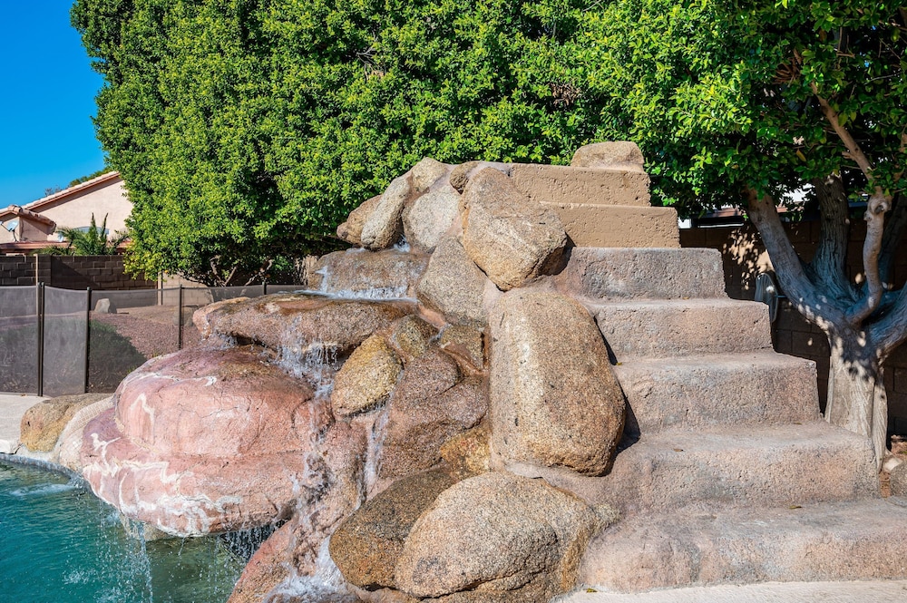 Bella Vista by Avantstay Pool w Waterslide