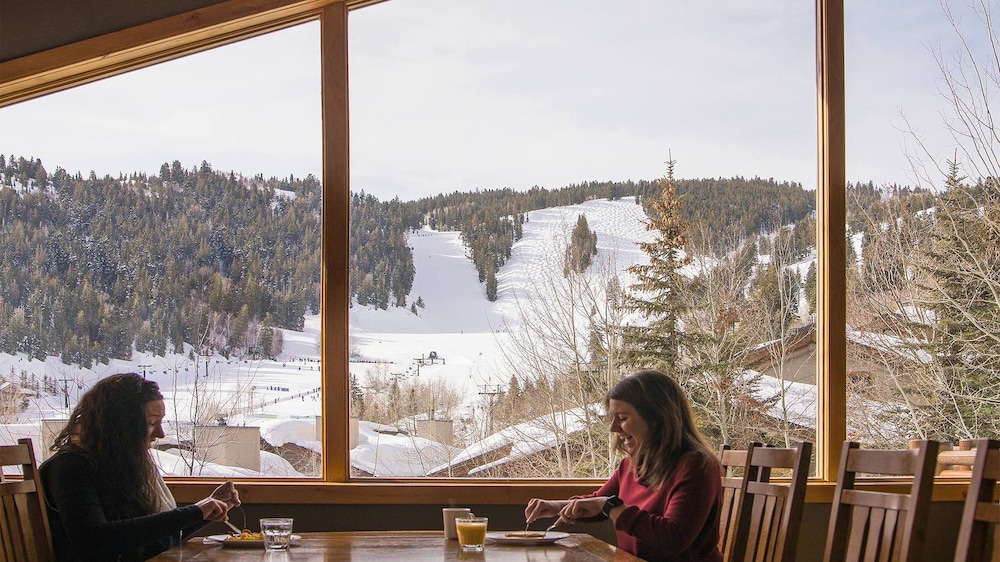 Trail's End Lodge at Deer Valley Resort - One Bedroom Residence with Spa #204 1 Condo