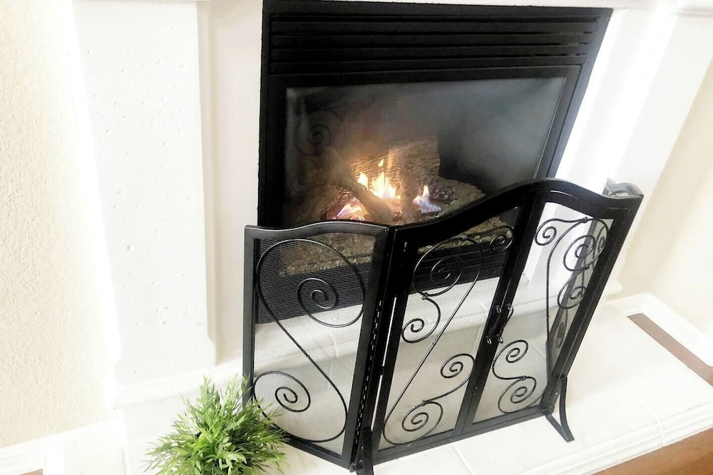 Austin Charm Home by The Key Rentals