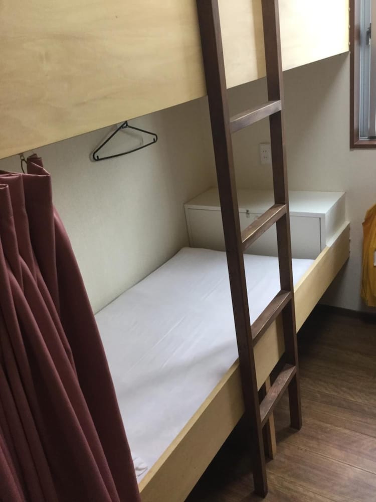 Yamate Rest House - Hostel, Caters to Men