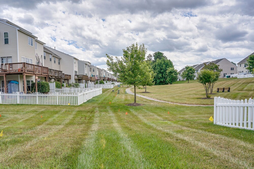 Spacious Mechanicsville Townhome w/ Balcony! view 3
