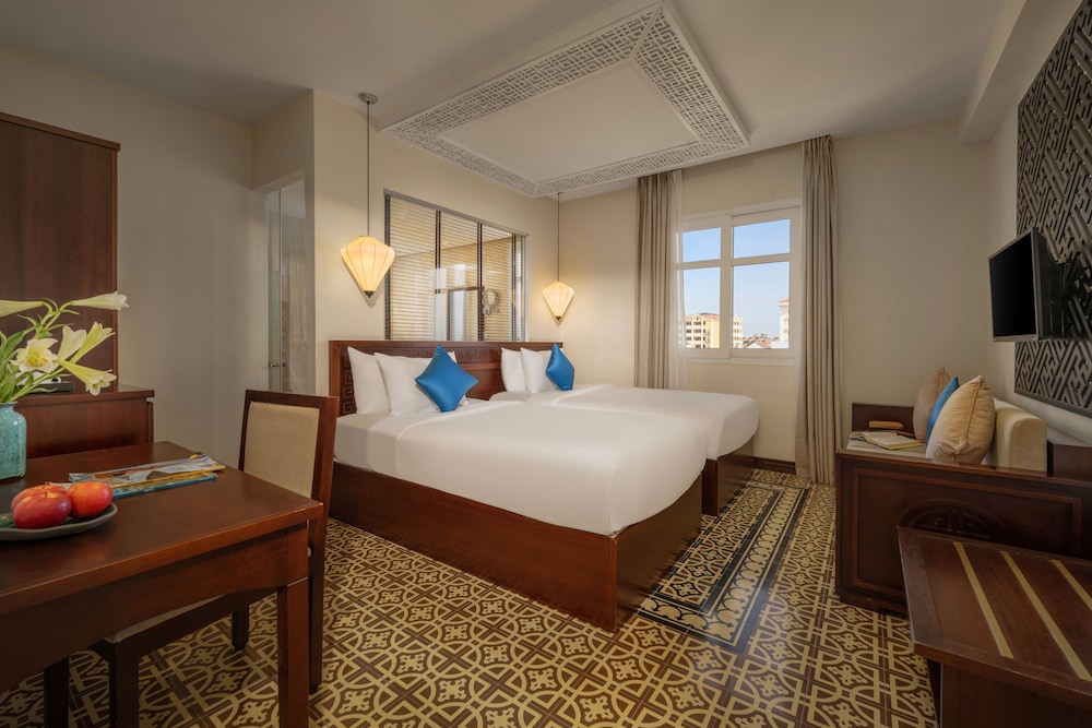 Royal Riverside Hoi An Hotel