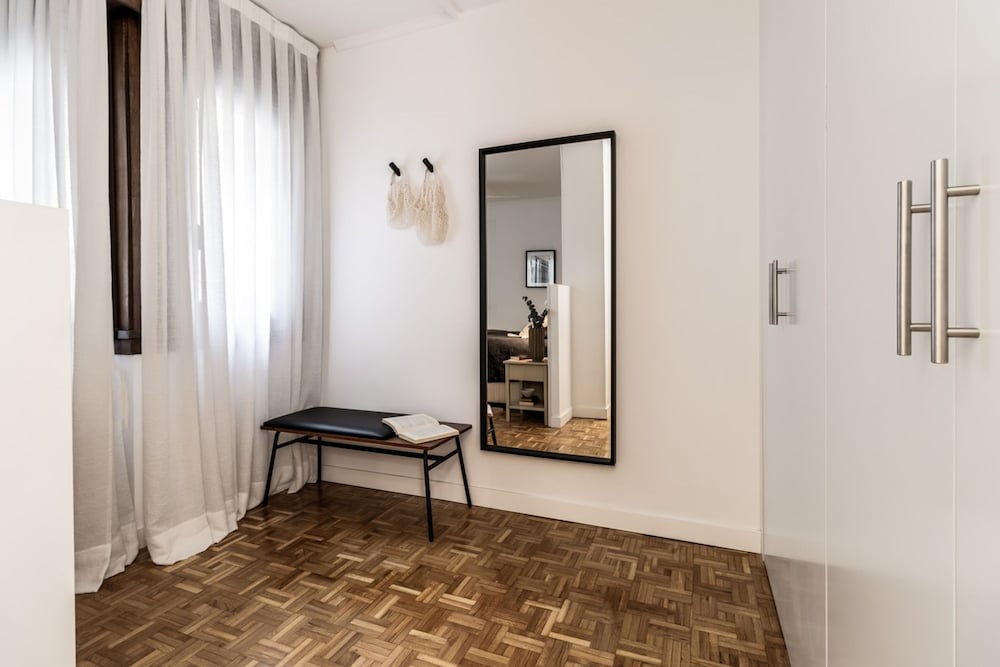 Movida - 2 Bedroom and Pool in Chamber