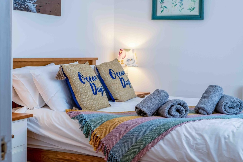 Sea Glass - 2 Bedroom Apartment - Manorbier