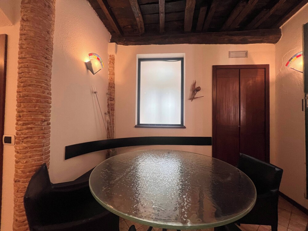 Charming Apt Near the Beach