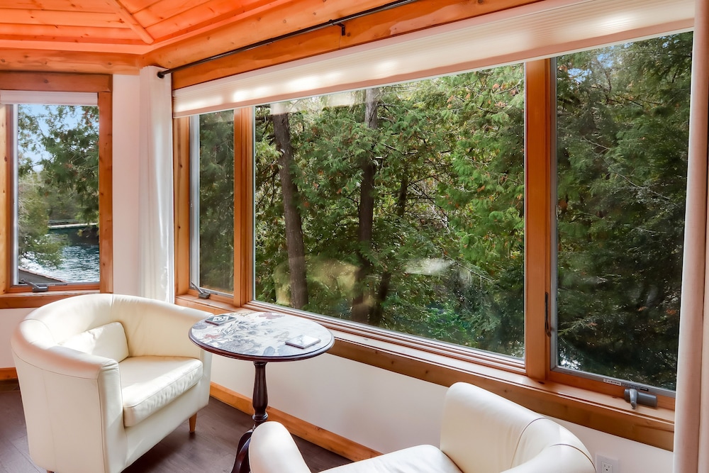 Boardman Monarch River HOT TUB Fireplace