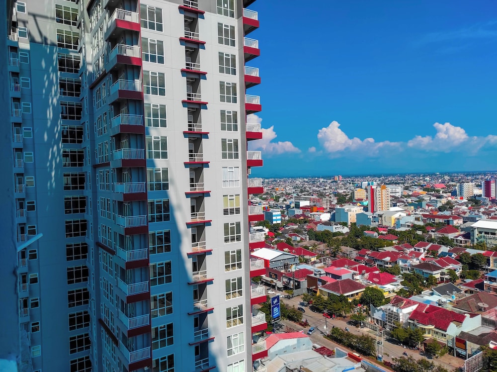 Luxurious 1BR at Vida View Makassar Apartment