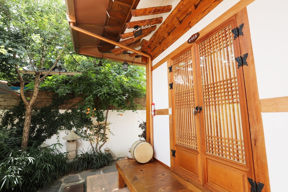 Hanok House