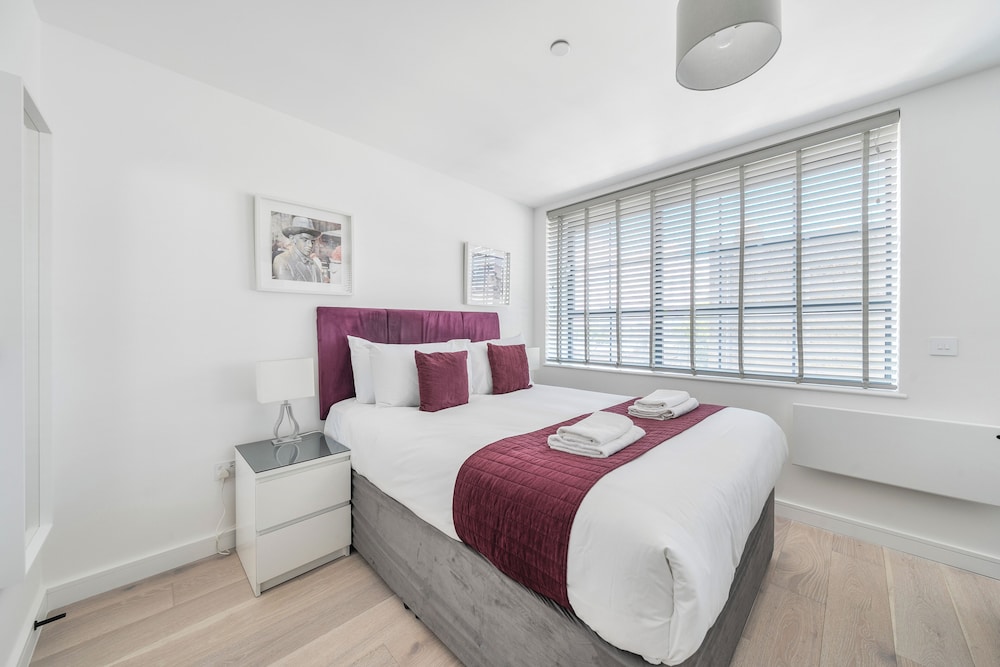 Roomspace Apartments -Caroline Street
