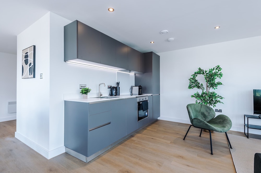 Premium City Penthouse Ideal For Business