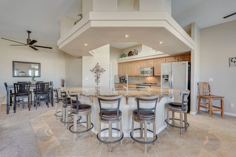 Private Pool & Hot Tub: Lake Havasu City Gem!