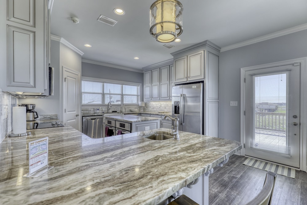 Blessed At The Beach - Gulf Side - Private Pool - Fabulous Gulf Views! Bring The Whole Family! 5 Bedroom Home by RedAwning view 4