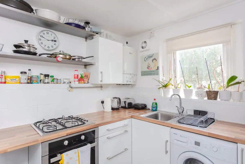 Cheerful 1 Bedroom Apartment in Vibrant Maida Vale