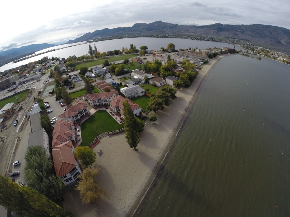 Sandy Beach Suites