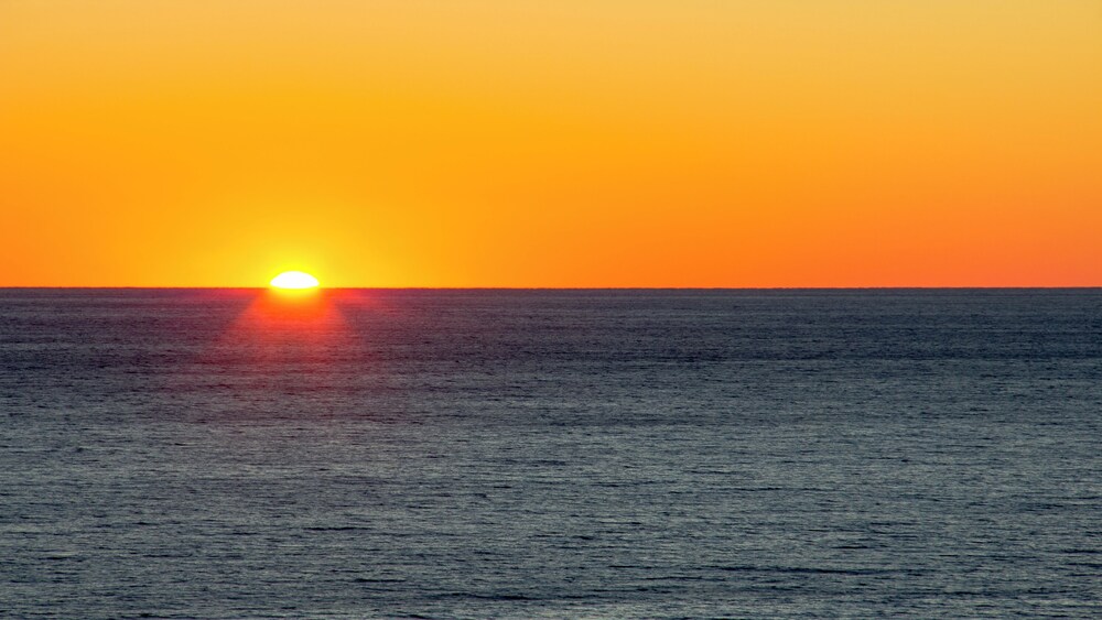 Aquamarine! Sleeps 12! Close to Community Pool! Private Beach Access!