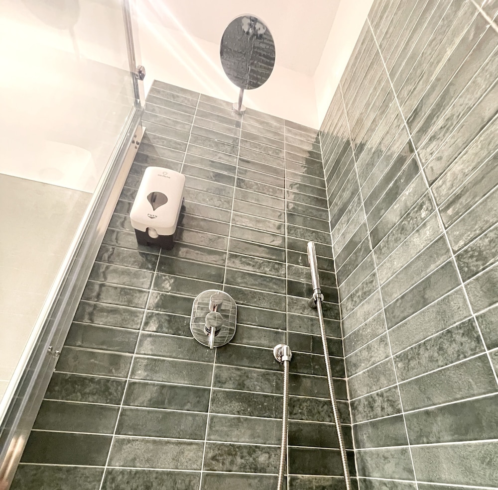 Barirooms - Murat Suites