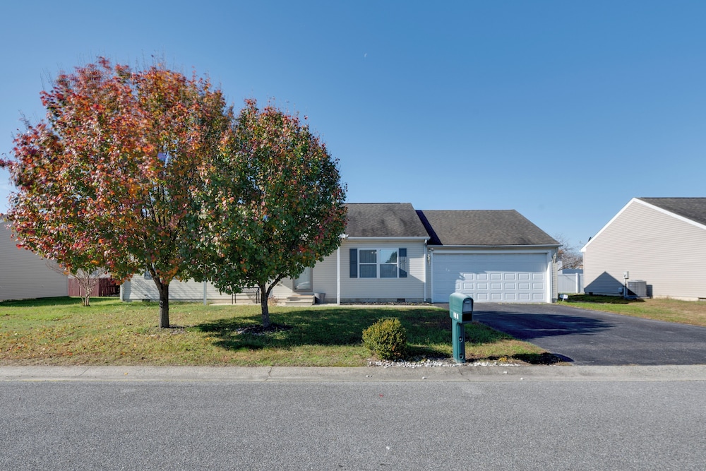Walk to Dtwn Milton: Spacious Family Home w/ Yard