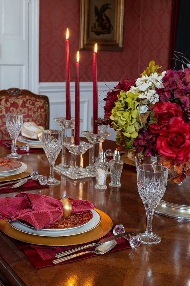 The Kenwood Inn