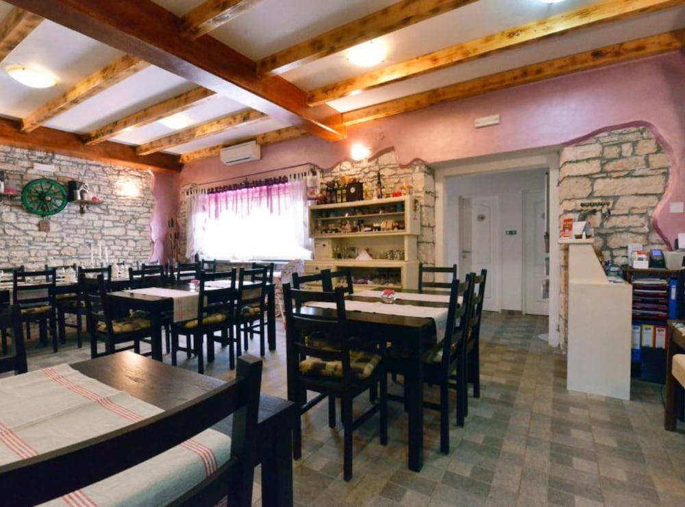 Authentic Istrian Rooms for Unforgettable Stays