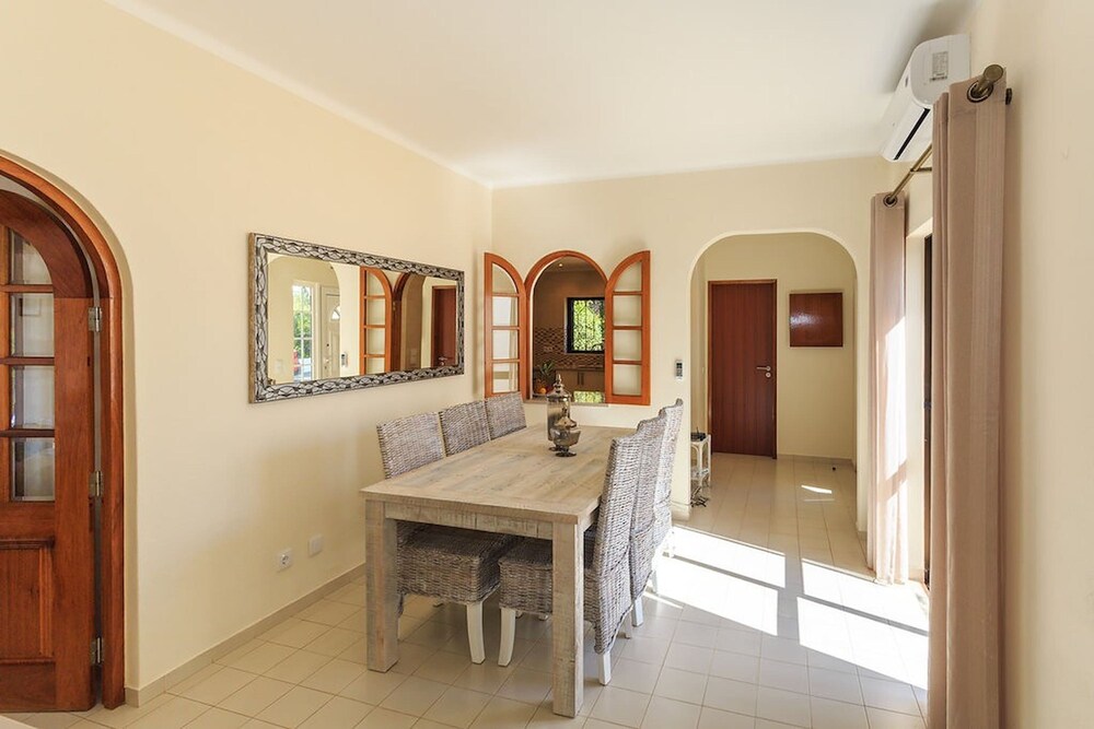 Floresta Fabulous Villa Close to Beach and Golf