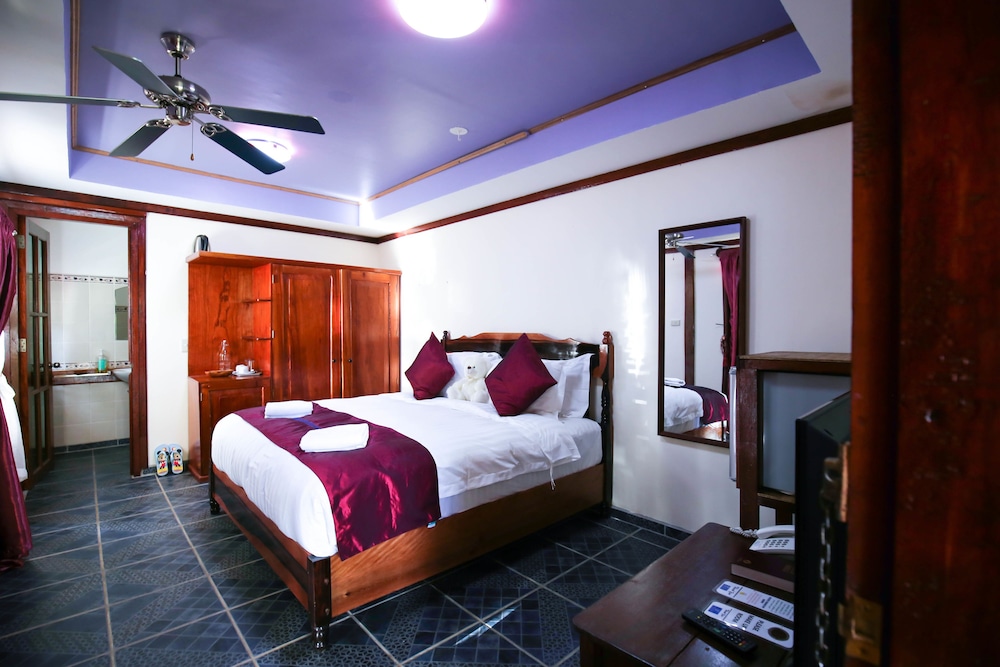 Doublegem Beach Resort and Hotel