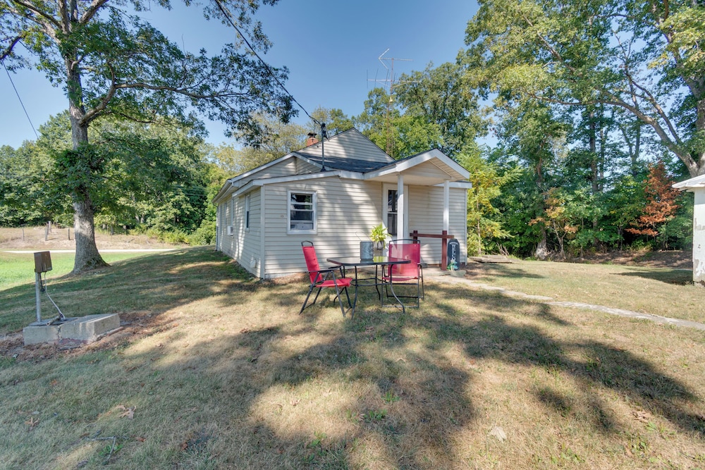 Pets Welcome: Tranquil Retreat w/ Yard in Jewett!