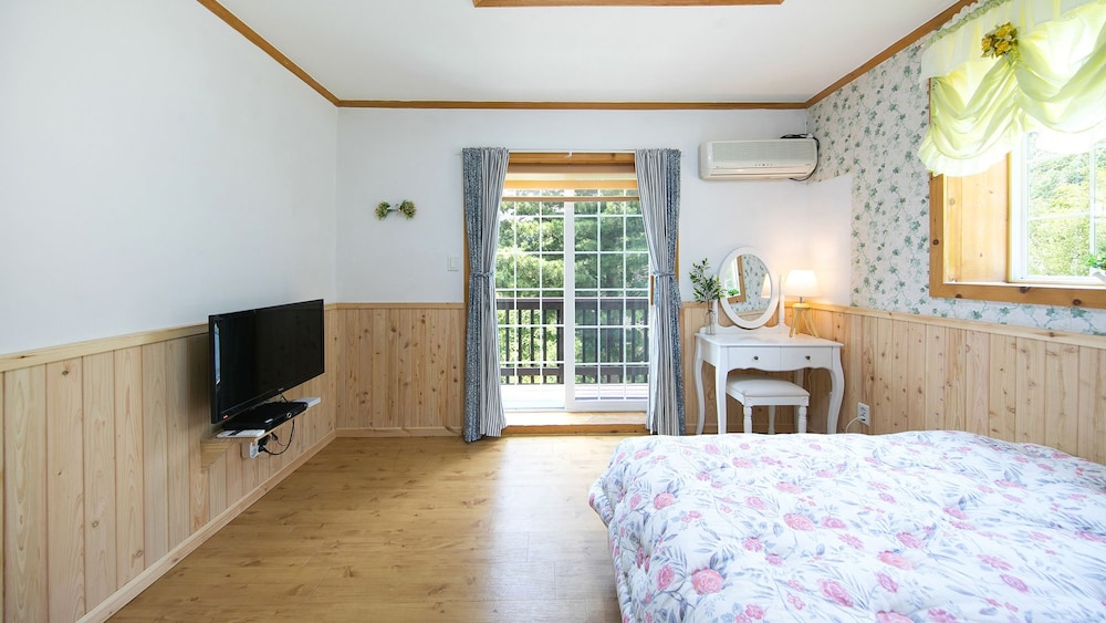 Secret Garden Pension