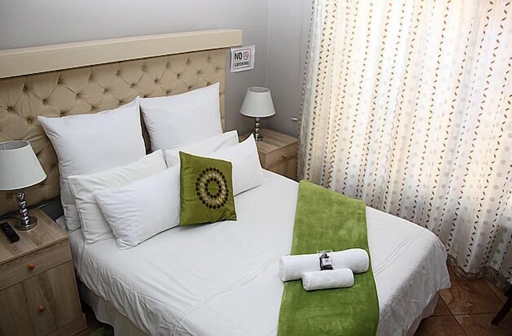 Airport Bed and Breakfast