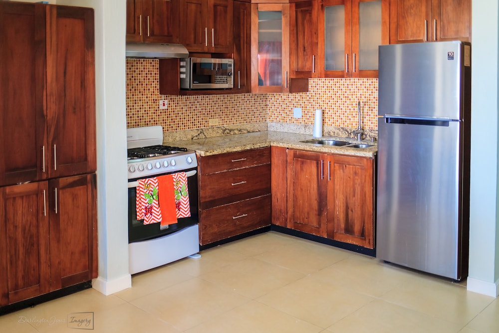 Skyview Manor Guest Apartments