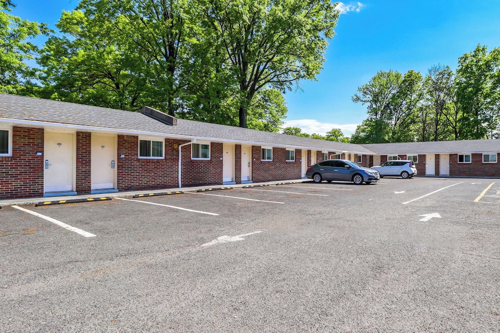 Americas Best Value Inn Avenel Woodbridge